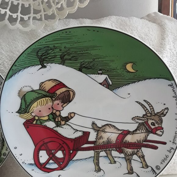 Vintage January and April Birthday Plates by Joan Walsh Anglund - Picture 3 of 10